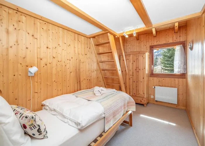 Шале Theo Family Retreat Contemporary Design *