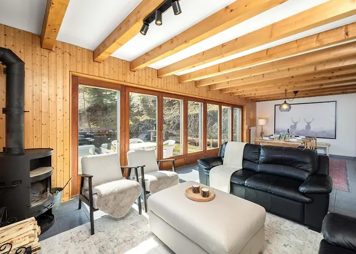 Шале Theo Family Retreat Contemporary Design